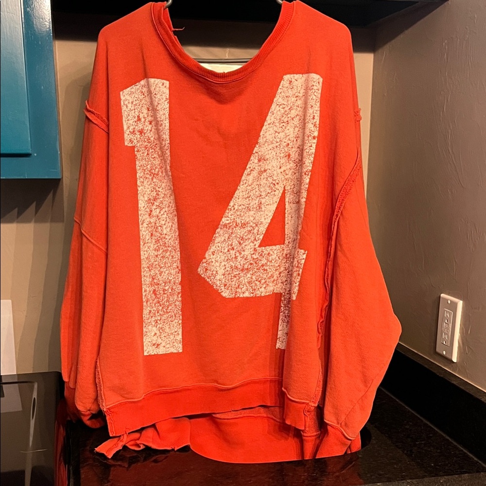 Women's Orange Graphic 14 Pullover We the Free Lg distressed Sweatshirt